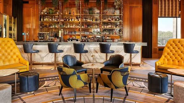 Hotel Bar